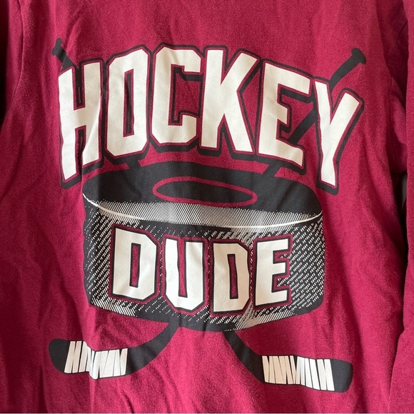 🌼 5/$25 The Children’s Place Boys Long Sleeve Hockey Dude Graphic Tee 7/8 Sports - Picture 2 of 8